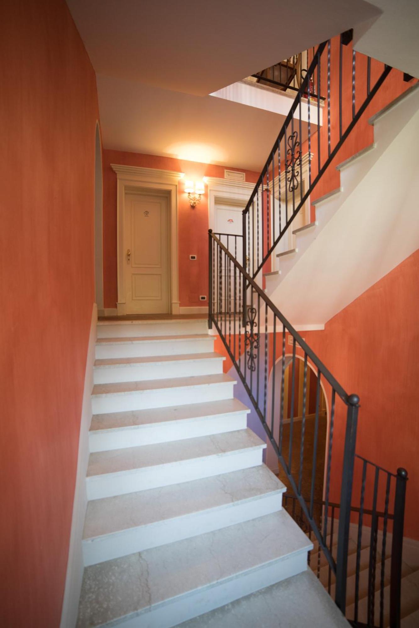 Апарт отель Residenza Dei Fiori Каннеро-Ривьера Экстерьер фото